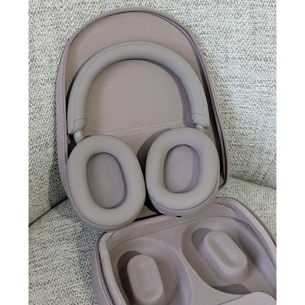 Sony WH-1000XM5 Wireless Noise Cancelling Mauve Travel Headphones w/ Shellz Case